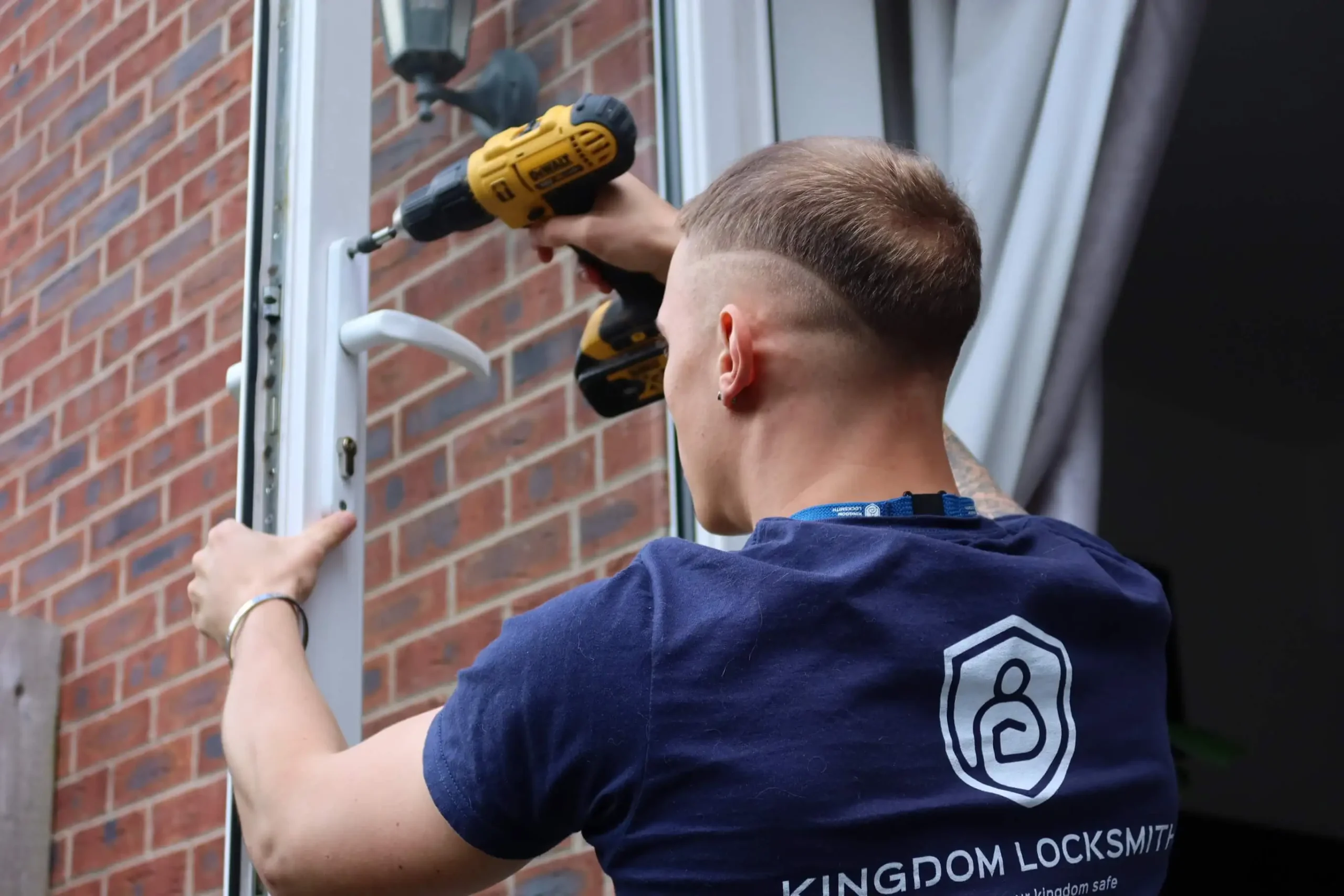Kingdom Locksmith engineer in Coventry