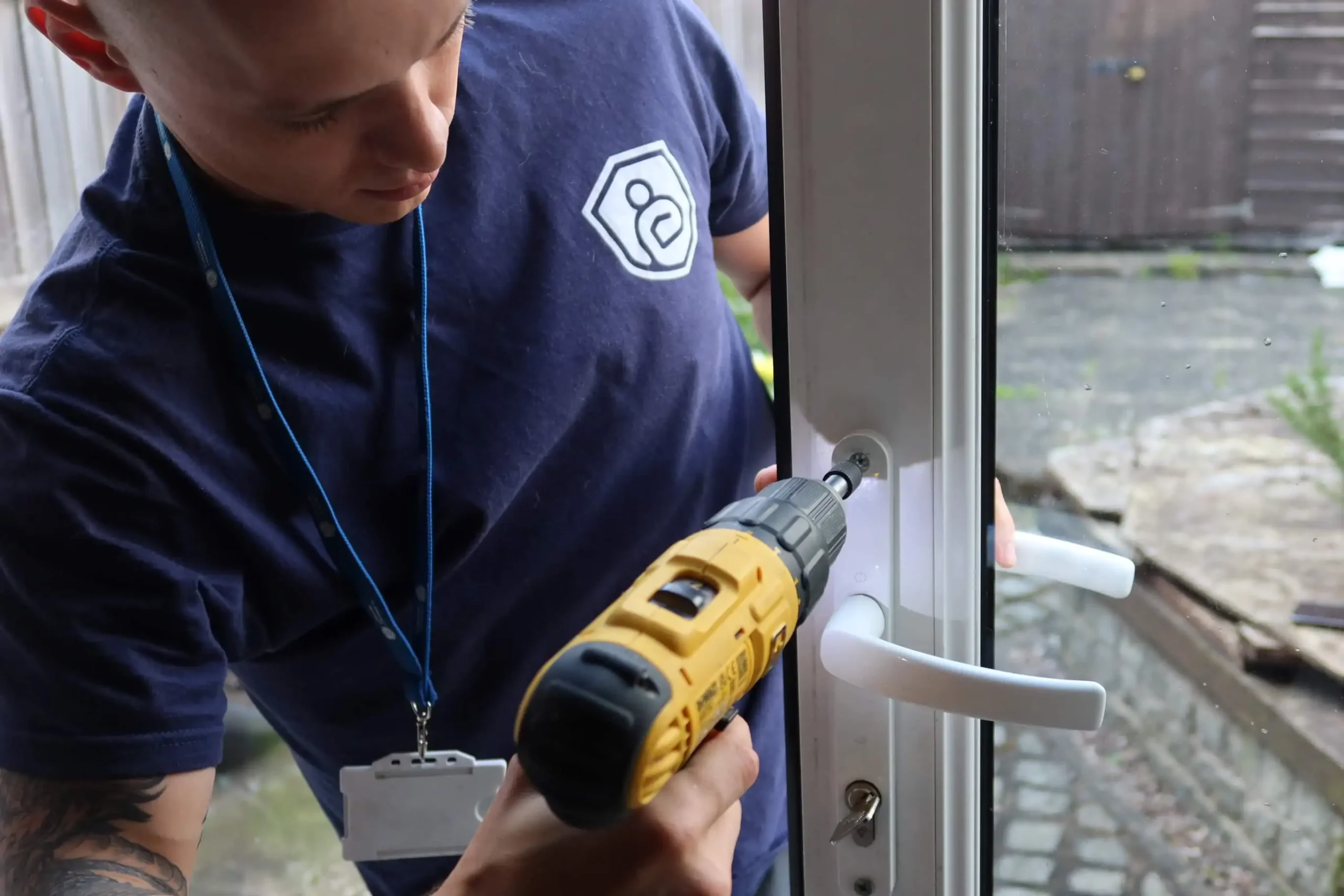 Kingdom Locksmith engineer in Coventry